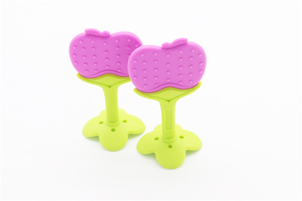 嬰兒牙膠產(chǎn)生刺鼻膠味兒，導(dǎo)致氣味的主要原因您知道嗎