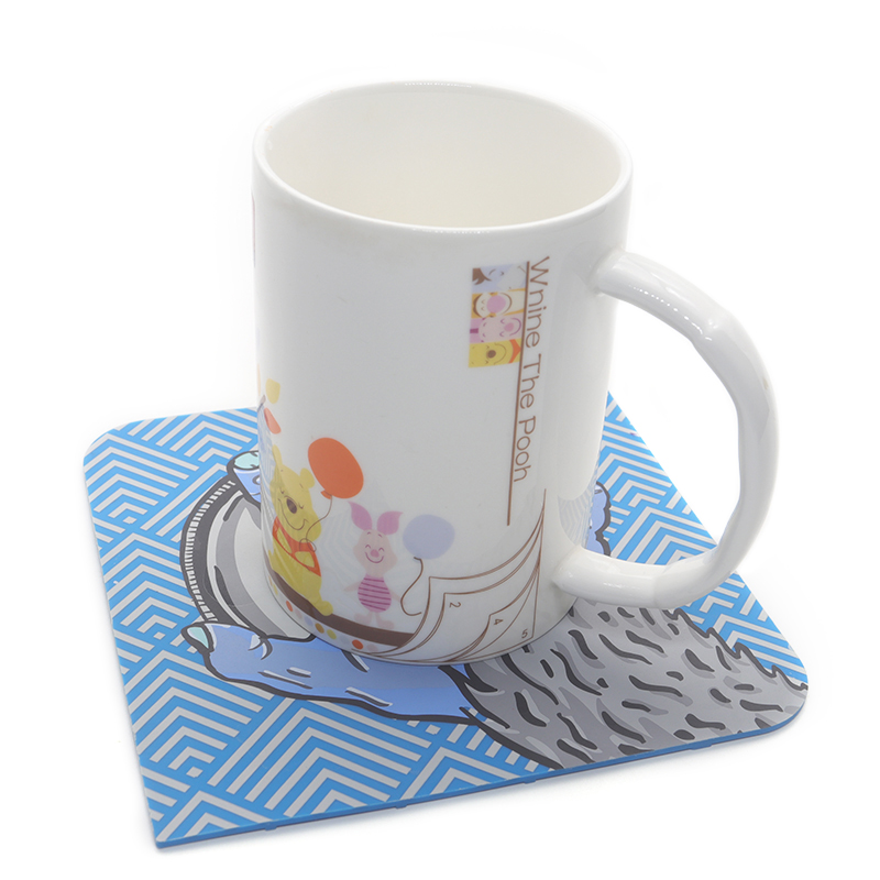 硅膠餐墊新寵：野人手掌圖案的手掌杯墊，兩用廚具選擇_硅膠廚具