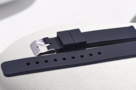 硅膠配飾一般是要噴油的 硅膠配飾一般是要噴油的