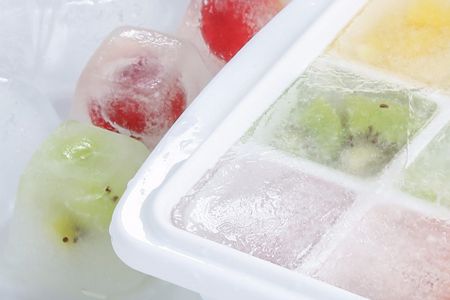 冰塊有白色物質(zhì)是正?，F(xiàn)象